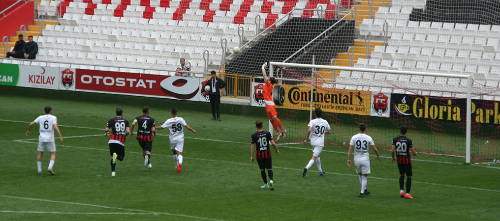 24ERZİNCANSPOR TEK GOLLE 3 PUAN ALDI: 24Erzincanspor-1  Amedspor-0