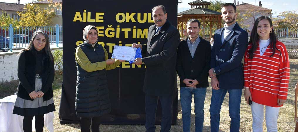 Aile Okulu Projesi Veli Eğitimi Sertifika Töreni Düzenlendi