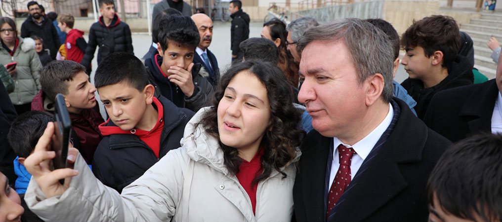 Aydoğdu, “Sevgili Gençler, Sizler Bu Ülkenin Geleceği, Umudu Ve Işığısınız”