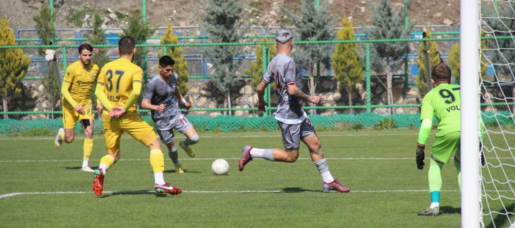  TFF 3. Lig: ES Elazığspor: 0 - Belediye Derincespor: 1