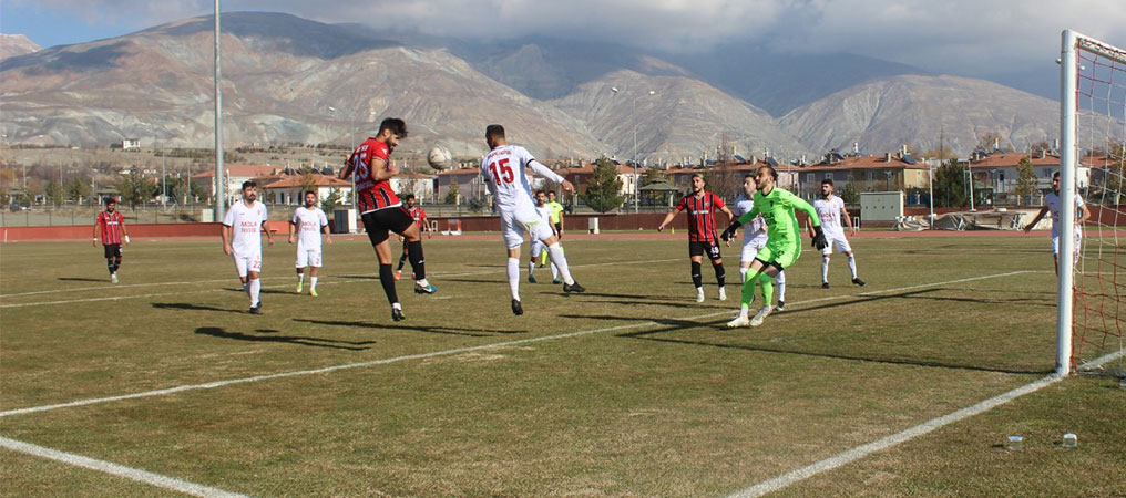 Erzincan Ulalar Spor Evinde Kazanmaya Devam Ediyor