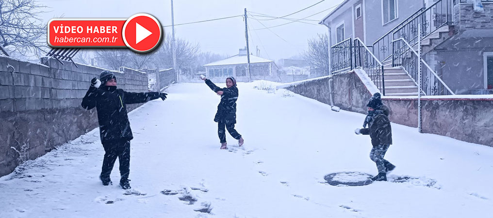 Erzincan’a 2024 Yılının İlk Karı Yağdı