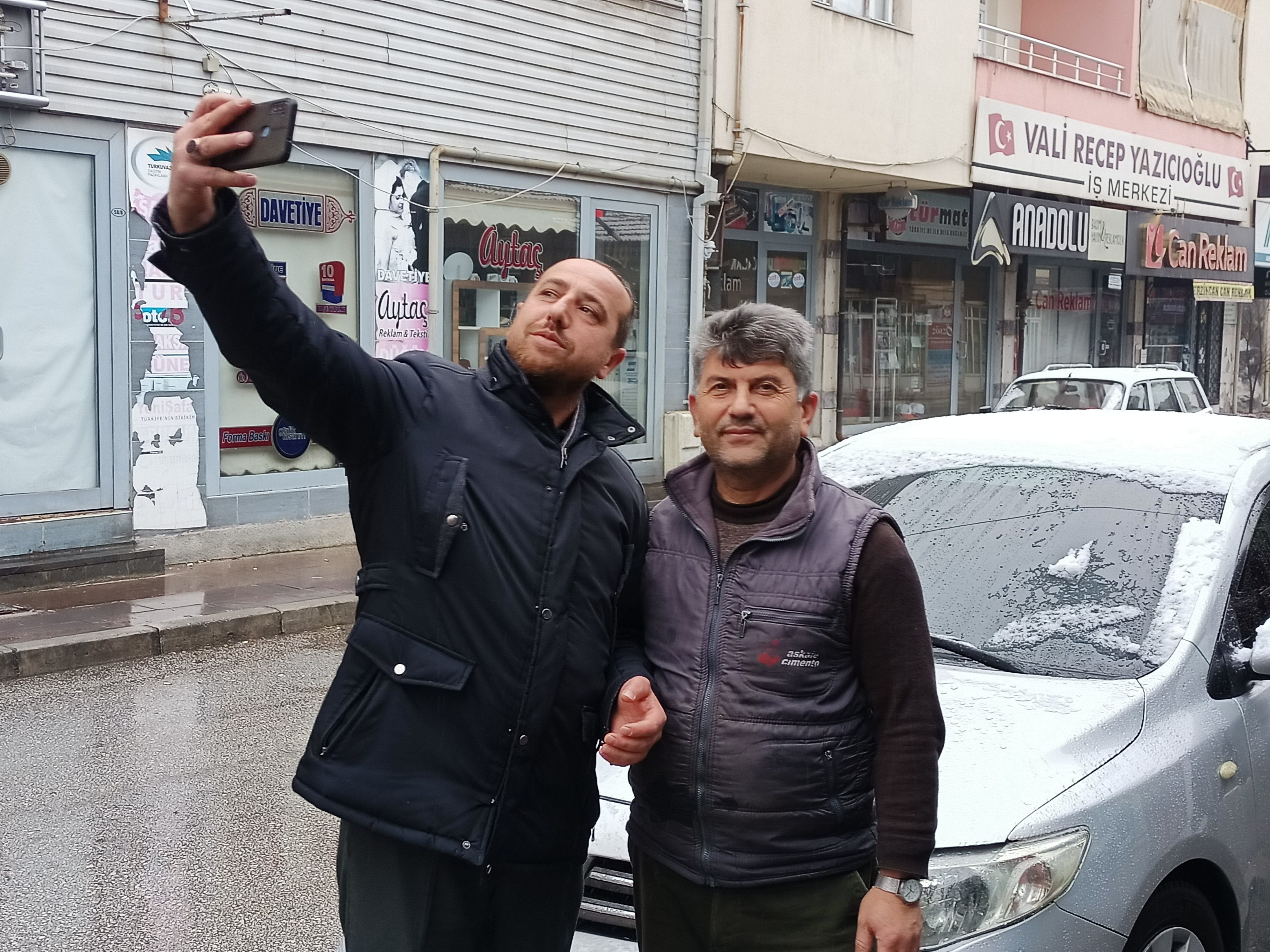 Erzincan’a Yağan İlk Karı SELFİE İle Karşıladılar