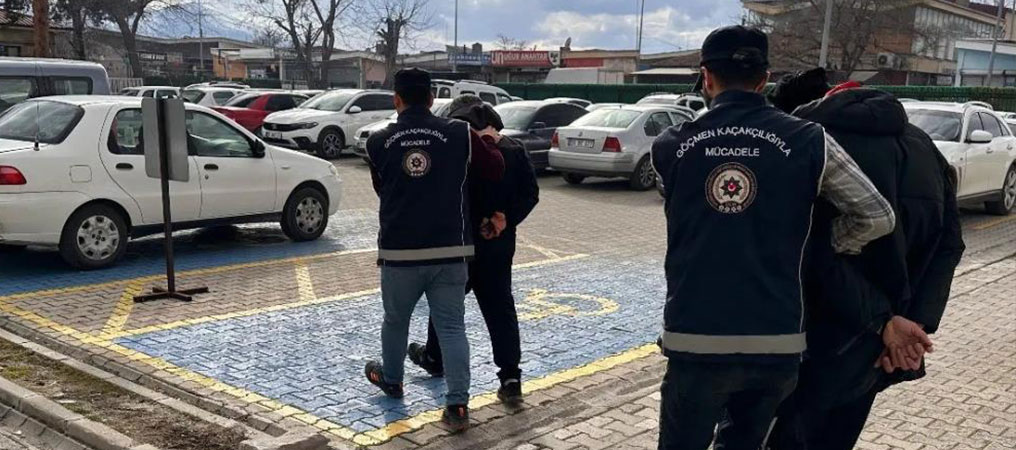 Erzincan’da Göçmen Kaçakçılığı Suçundan 2 Kişi Tutuklandı