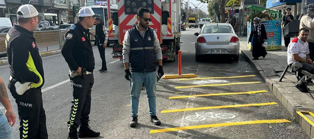 Erzincan’da Motosikletler Kaldırımları İşgal Edemeyecek!