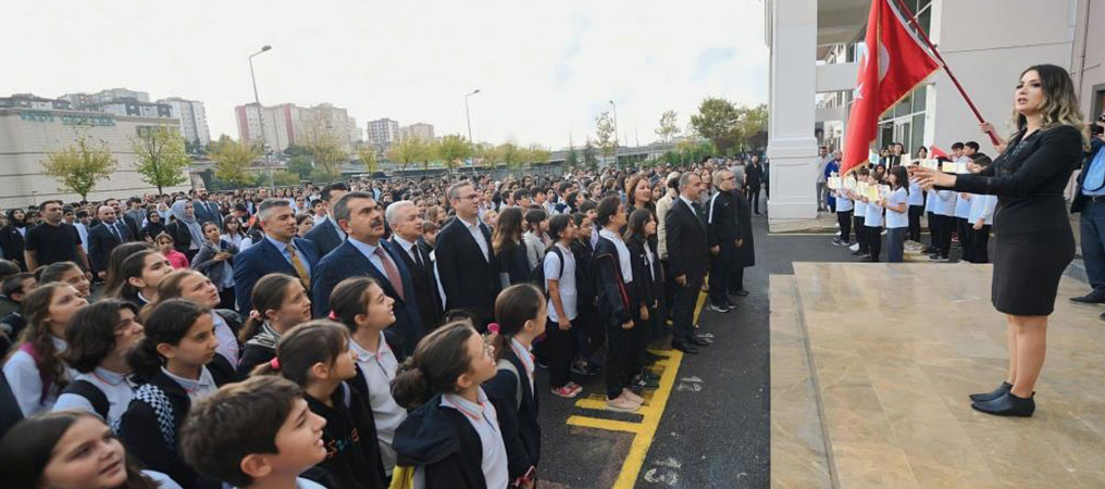 Erzincan’da Öğrencilerden Filistin İçin Saygı Duruşu