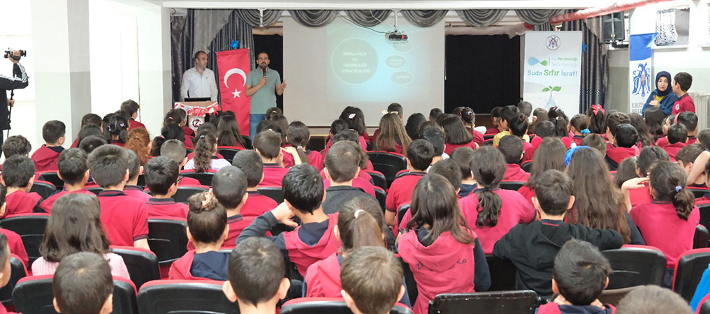 Erzincan’da Öğrencilere Su Tasarrufu Eğitimi Veriyor