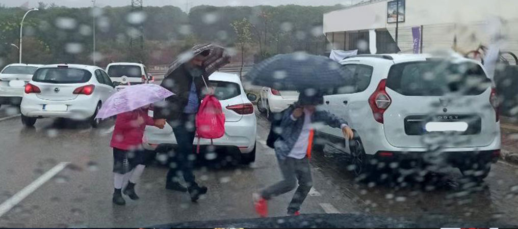 Erzincan’da Sağanak Yağış Aralıklı Etkisini Sürdürüyor