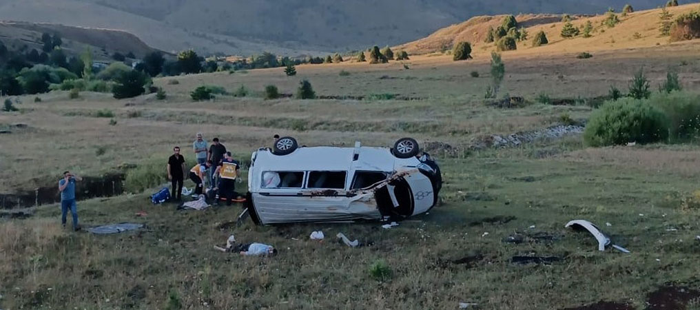 Erzincan’da Trafik Kazası: 1 Ölü, 6 Yaralı