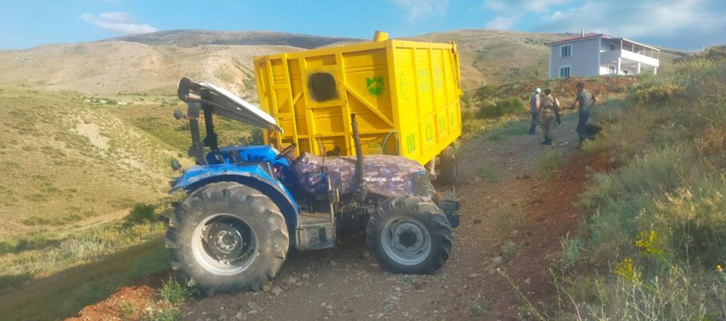 Erzincan’da Traktör Kazası: 1 Ölü 1 Yaralı