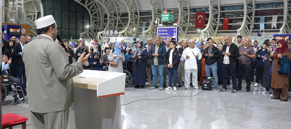 Erzincan’dan Hac Kafilesi Dualarla Uğurlandı