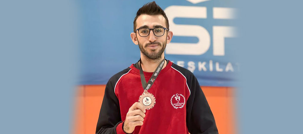 Erzincanlı Badmintoncu Türkiye 3.’sü Oldu