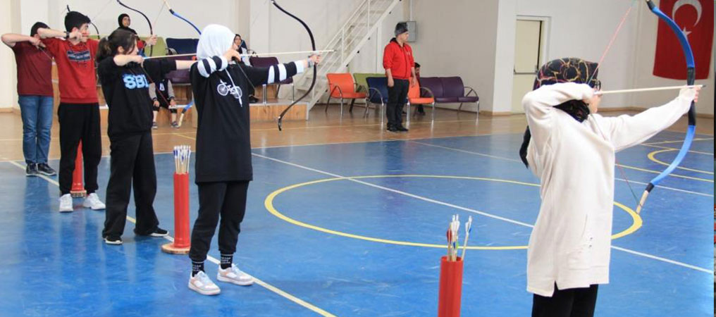 Geleneksel Türk Okçuluğunda Kemankeşler Yarıştı