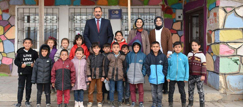 Gün,  Çayırlı ve Otlukbeli İlçelerini Ziyaret Etti
