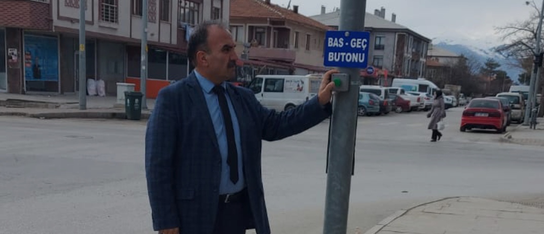 Erzincan'da Yayaların Güvenliği İçin Kavşaklara Bas-Geç Butonu Ekleniyor