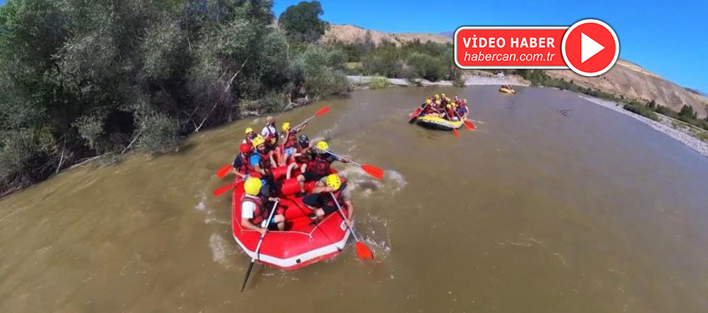 Kavurucu Sıcaklarda Rafting Yaparak Serinlediler