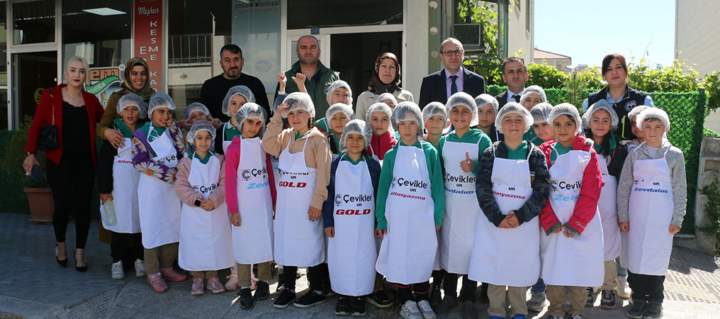 Öğrenciler Unlu Mamul Üretim Tesisini Gezdi, Kendi Elleri İle Pişirip Afiyetle Yediler