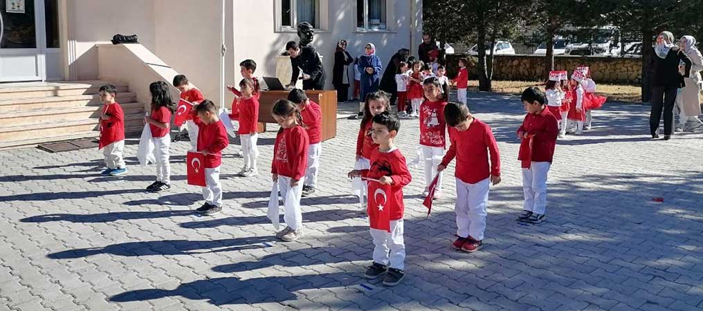Tercan Anaokulu Minikleri, 29 Ekim Cumhuriyet Bayramı’nı Coşkuyla Kutladı