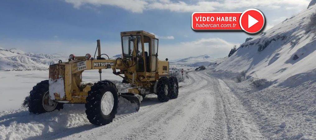 Tercan’da Kardan Kapalı Köy Yolları Açılıyor