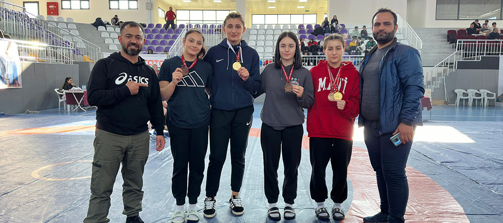 U17-U20  Kadınlar Güreş Türkiye Şampiyonası’nda Erzincanlı Sporculardan Büyük Başarı