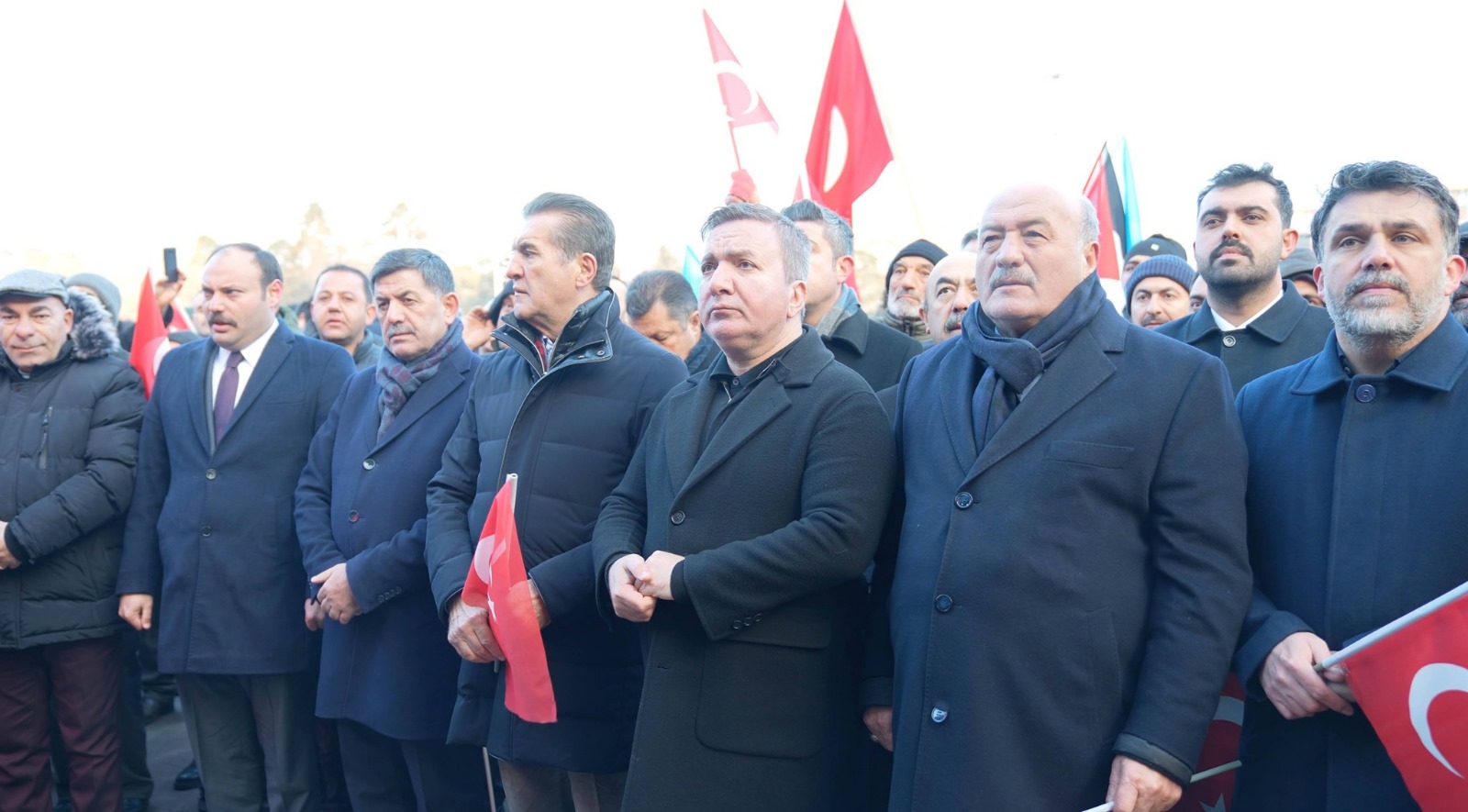 Terzibaba Camii'nde Binlerce Vatandaş Bir Araya Geldi