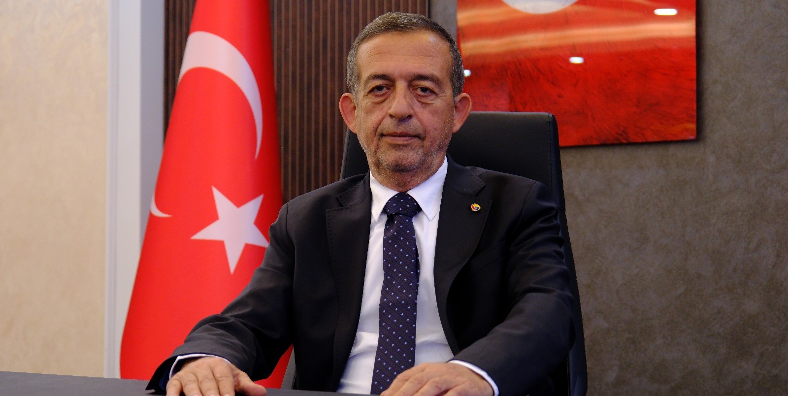 Tanoğlu'ndan 2025 Mesajı “Hedefimiz Daha Güçlü Bir Erzincan”