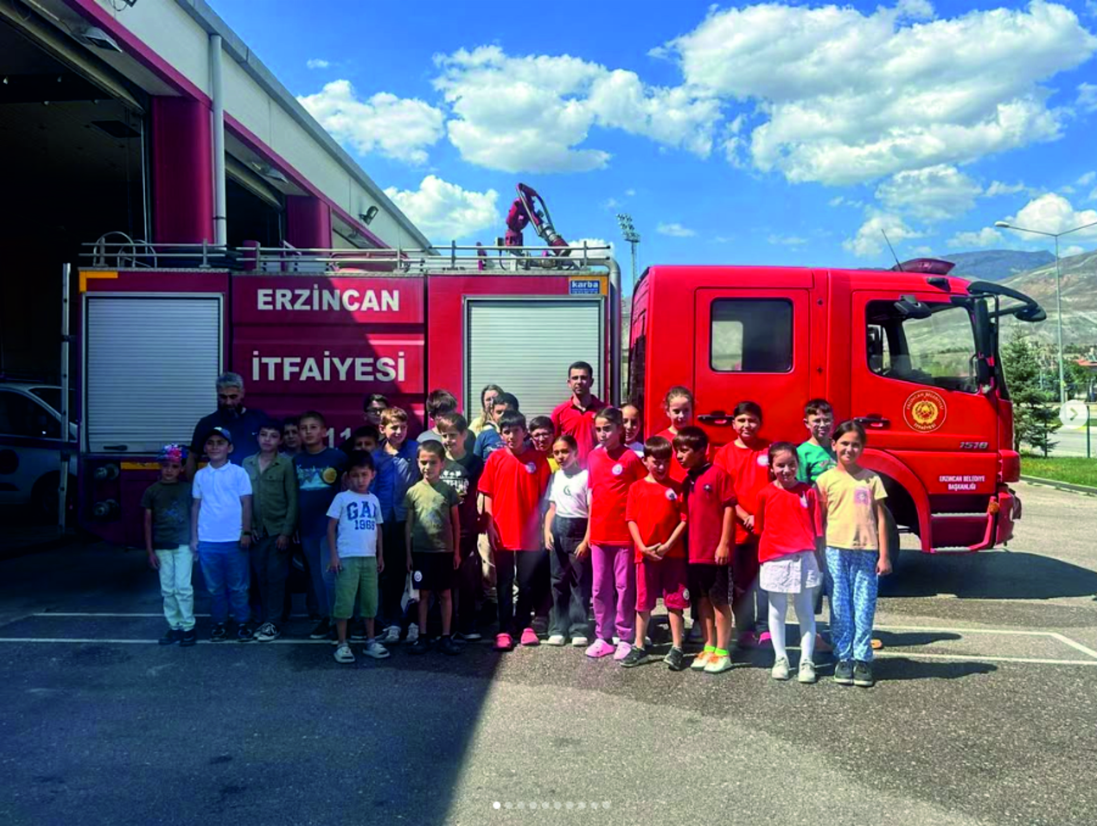 Değer Erzincan Projesi kapsamında Erzincan Belediyesi İtfaiye Müdürlüğü Minik Misafirlerini Ağırladı