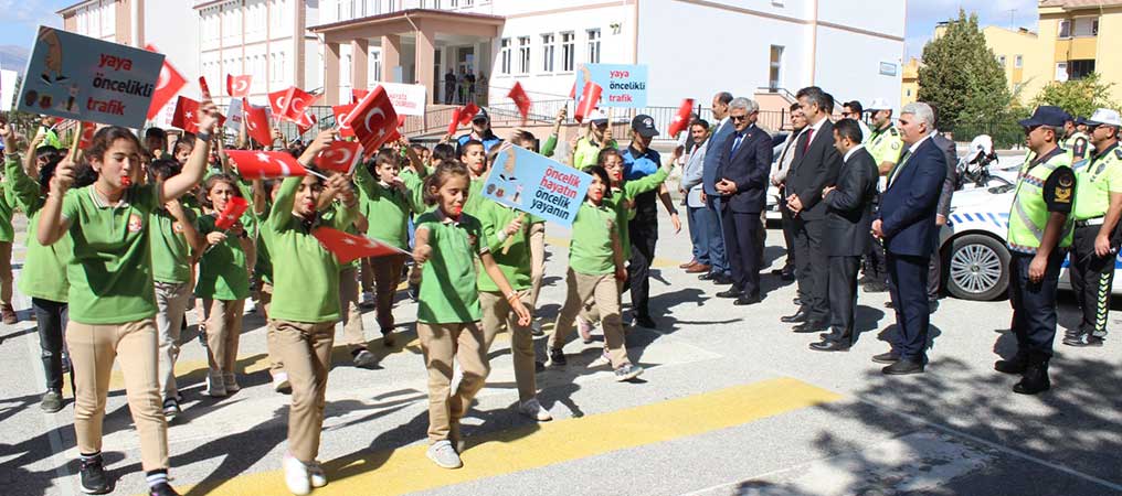 “Yayalara Öncelik Duruşu, HAYATA SAYGI DURUŞU” Etkinliği Düzenlendi