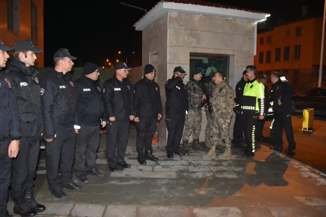 İl Emniyet Müdürü Kurt Tercan’da İncelemelerde Bulundu