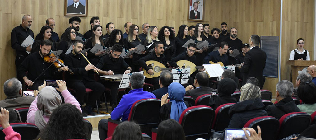 Şarkılar Bizi Söyler, Biz de Şarkıları Söyleriz